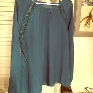 Forrest green, business casual old navy top!